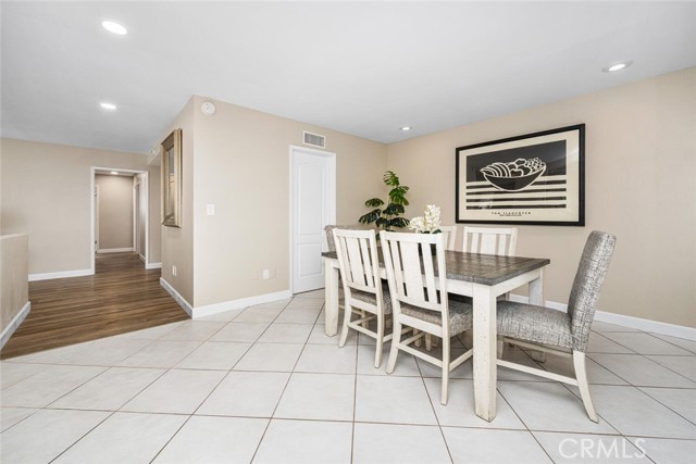 Detail Gallery Image 25 of 74 For 11348 Barbi Ln, Los Alamitos,  CA 90720 - 4 Beds | 2/1 Baths