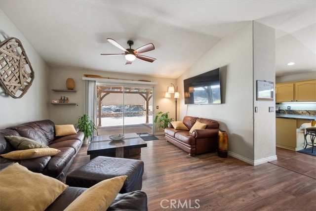 Detail Gallery Image 9 of 32 For 935 Running Stag Way, Paso Robles,  CA 93446 - 3 Beds | 2 Baths