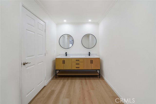 Photo #19: LG23186619 Listing 