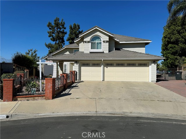 13745 Moonshadow Place, Chino Hills CA: https://media.crmls.org/medias/6340b3ed-5f6a-4953-841c-1bf96d7f2f8a.jpg