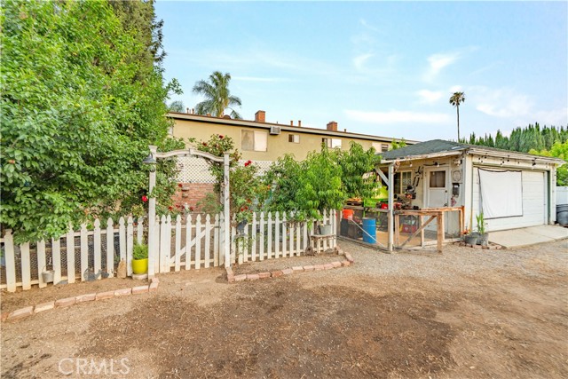 7914 Magnolia Avenue, Riverside CA: https://media.crmls.org/medias/6340efc4-679e-4907-9bf6-a423b3b7b62c.jpg