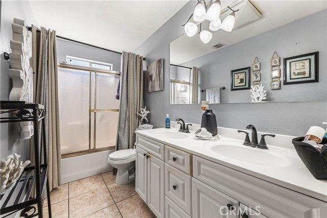 Detail Gallery Image 9 of 54 For 13250 Mercer St, Pacoima,  CA 91331 - 3 Beds | 2 Baths