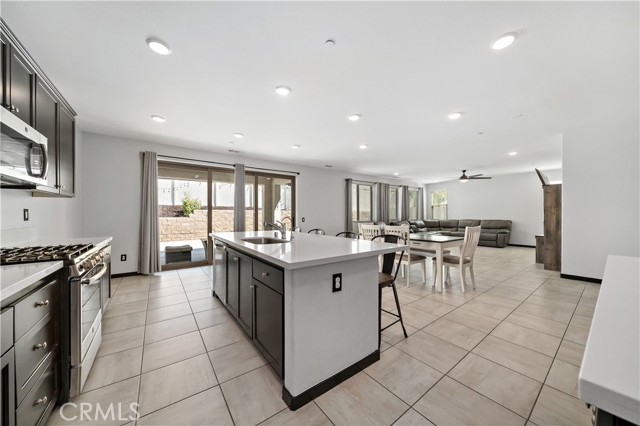 Detail Gallery Image 17 of 72 For 30924 Falling Star Pl, Murrieta,  CA 92563 - 4 Beds | 3 Baths