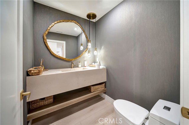 Detail Gallery Image 20 of 72 For 5355 Aldea Ave, Encino,  CA 91316 - 5 Beds | 5/1 Baths