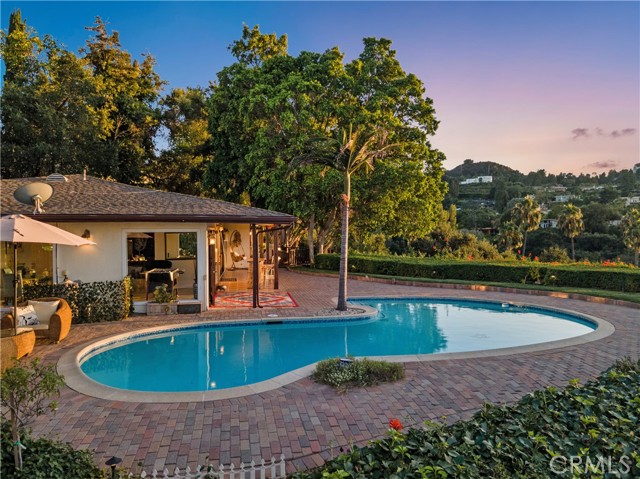 Detail Gallery Image 39 of 43 For 3701 Royal Meadow, Sherman Oaks,  CA 91403 - 4 Beds | 3 Baths