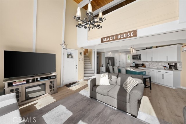 Detail Gallery Image 8 of 64 For 560 Canterbury, Cambria,  CA 93428 - 3 Beds | 2 Baths