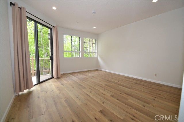 2555 Plaza Del Amo, Torrance CA: https://media.crmls.org/medias/6344b0a6-2bd8-4882-b847-270b452dafd3.jpg
