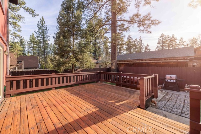 Detail Gallery Image 9 of 30 For 1009 Tinkerbell Ave, Big Bear City,  CA 92314 - 3 Beds | 3 Baths