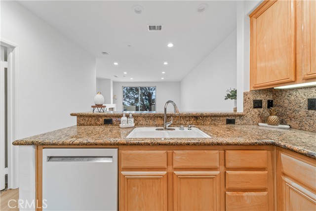 Detail Gallery Image 16 of 44 For 28456 Sassetta Way, Lake Forest,  CA 92679 - 2 Beds | 1 Baths