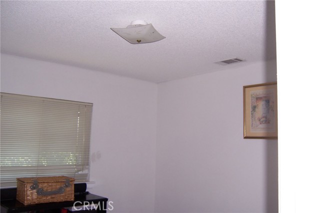 Detail Gallery Image 11 of 19 For 5493 Elm Ave, San Bernardino,  CA 92404 - 4 Beds | 2 Baths