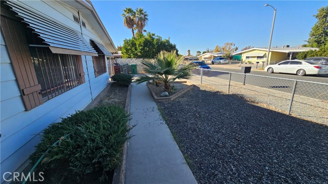 Detail Gallery Image 4 of 5 For 43695 Brendan Ct, Hemet,  CA 92544 - 2 Beds | 2 Baths