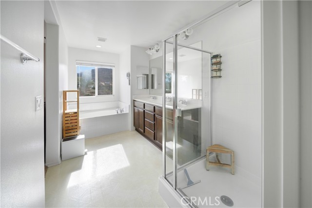 Detail Gallery Image 19 of 26 For 34063 Corktree Rd, Lake Elsinore,  CA 92532 - 3 Beds | 2/1 Baths