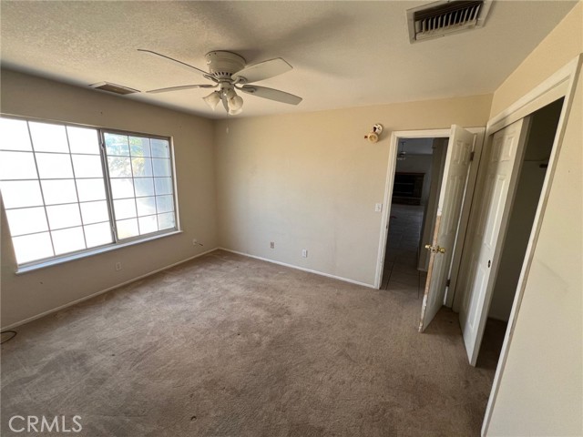 432 Vista Street, Ridgecrest CA: https://media.crmls.org/medias/63480b02-643e-40a1-a9e5-52c836acd3b2.jpg