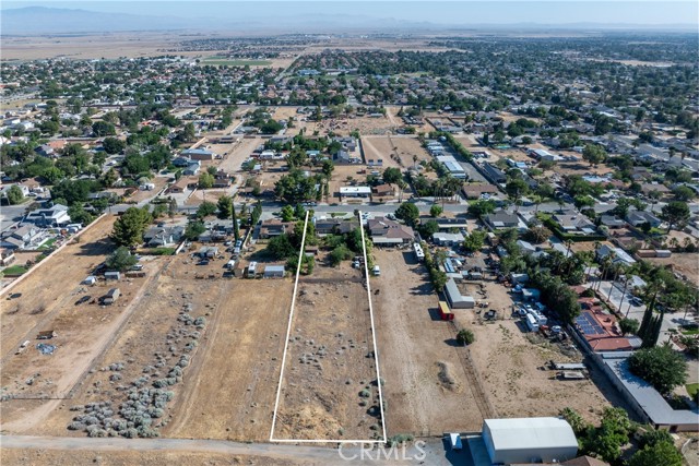 5622 W Avenue M4, Lancaster CA: https://media.crmls.org/medias/634819c3-2683-490f-a7ae-48da1f374691.jpg