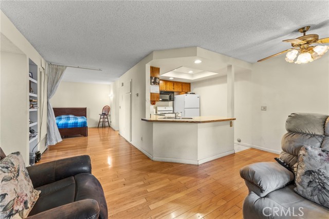 Detail Gallery Image 9 of 21 For 13946 Spring Water Ct, Garden Grove,  CA 92843 - 1 Beds | 1 Baths