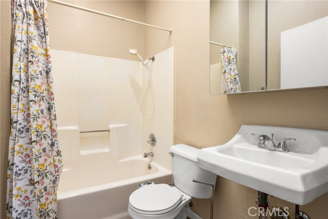 Detail Gallery Image 15 of 16 For 1521 Junipero Ave, Long Beach,  CA 90804 - 2 Beds | 2 Baths