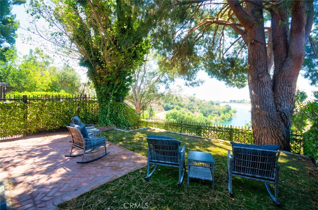 6349b94d 0dfb 4d0c B892 86a0c98c6abc