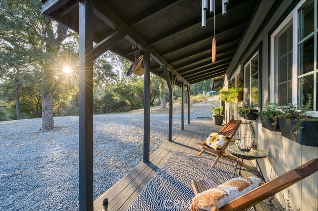 Detail Gallery Image 4 of 67 For 40955 Jean Road, Oakhurst,  CA 93644 - 4 Beds | 3 Baths