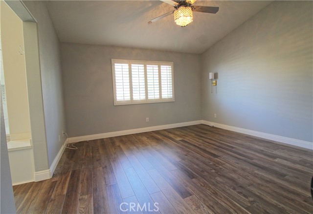 Detail Gallery Image 11 of 19 For 29572 Clear View, Highland,  CA 92346 - 4 Beds | 2/1 Baths