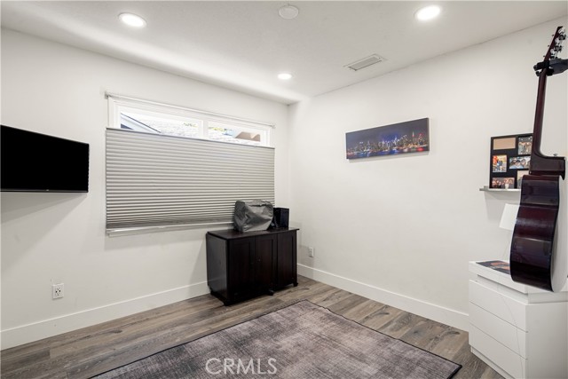 23921 Hamlin Street, West Hills CA: https://media.crmls.org/medias/634bc1e3-fa0a-42cf-86ad-04df2b8c85cc.jpg