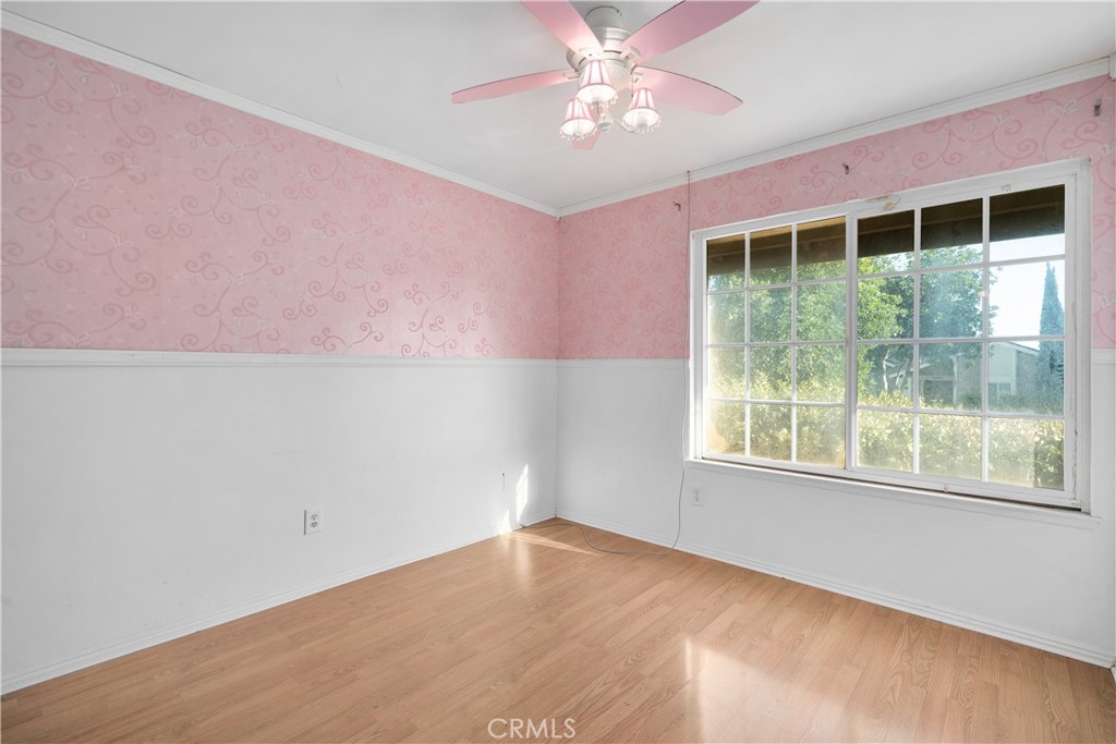 https://media.crmls.org/medias/634bcf11-bc3c-45bc-bba4-5ba0dc06d7e8.jpg?preset=X-Large