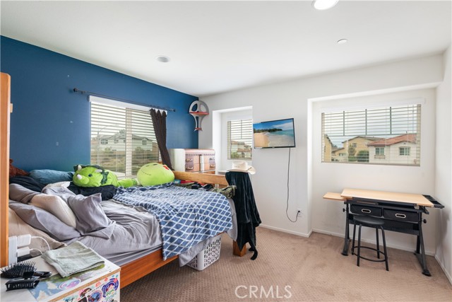 28833 Barn Swallow Way, Murrieta CA: https://media.crmls.org/medias/634c9316-e7c8-478e-b26f-a9c9c4838500.jpg