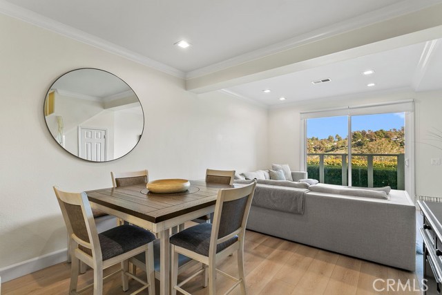 Front Image Thumbnail for CROC25273334