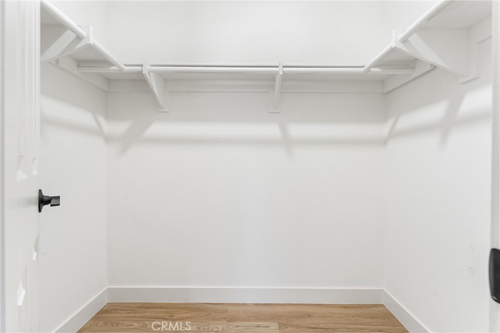 https://media.crmls.org/medias/634d1296-cf99-4a8c-a73f-00a4e1ec9450.jpg?preset=X-Large