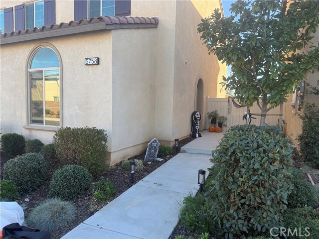 Detail Gallery Image 4 of 41 For 5758 Raven, Banning,  CA 92220 - 3 Beds | 2/1 Baths