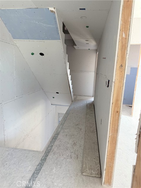 Detail Gallery Image 4 of 4 For 1282 S Leighton Ave., Los Angeles,  CA 90037 - 3 Beds | 3/1 Baths