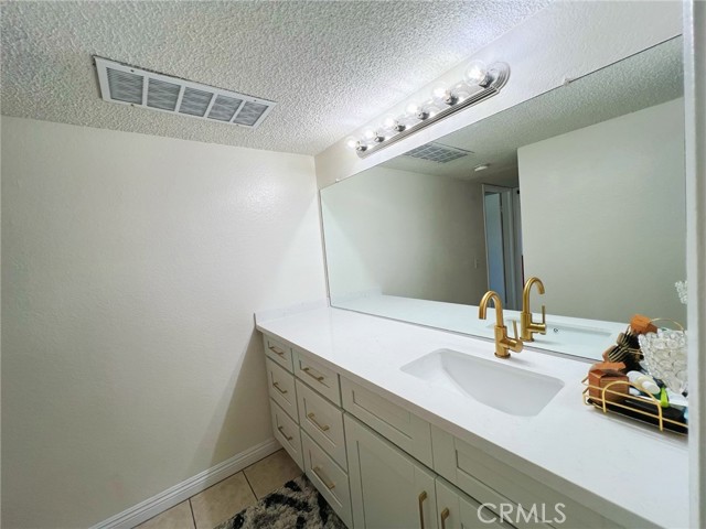 Detail Gallery Image 8 of 14 For 1630 Neil Armstrong St #314,  Montebello,  CA 90640 - 1 Beds | 1 Baths