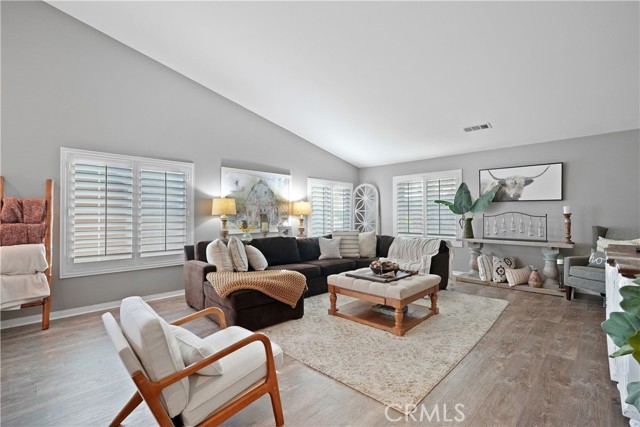 Detail Gallery Image 7 of 26 For 37056 Edgemont, Murrieta,  CA 92563 - 4 Beds | 3/1 Baths