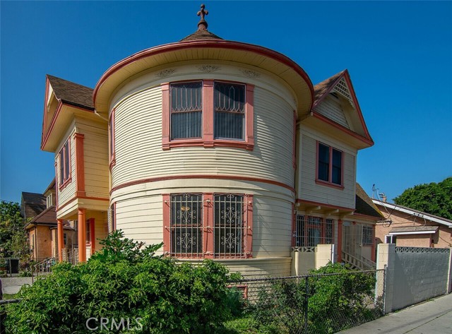 1705 Toberman Street, Los Angeles CA: https://media.crmls.org/medias/634fa2d8-4929-4398-be5f-a56d98fae054.jpg