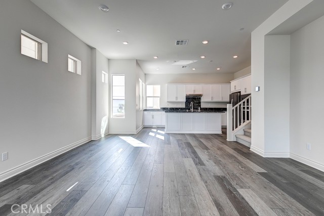 Detail Gallery Image 6 of 33 For 791 Benchmark, Irvine,  CA 92618 - 3 Beds | 3/1 Baths