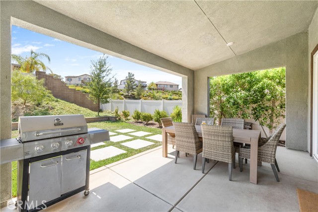 31041 Bridle Way, Menifee CA: https://media.crmls.org/medias/63503501-f063-4f5b-ac49-a6c40bfd13cb.jpg