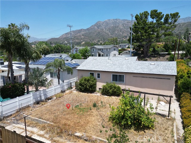 10515 Tujunga Canyon Boulevard, Tujunga CA: https://media.crmls.org/medias/6350f7be-9136-4efb-b608-252140ebd8a2.jpg