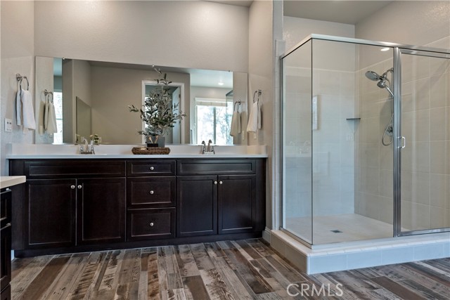 Detail Gallery Image 15 of 28 For 11473 N via Campagna Dr, Fresno,  CA 93730 - 5 Beds | 3/1 Baths