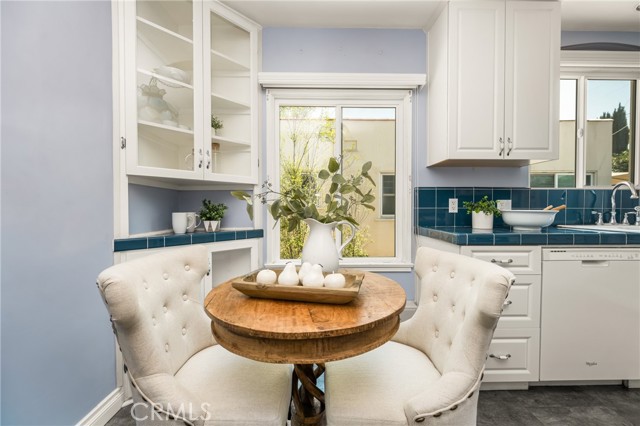 2412 Santiago Street, Santa Ana CA: https://media.crmls.org/medias/63527d70-18a9-4eca-9935-e1583615d244.jpg