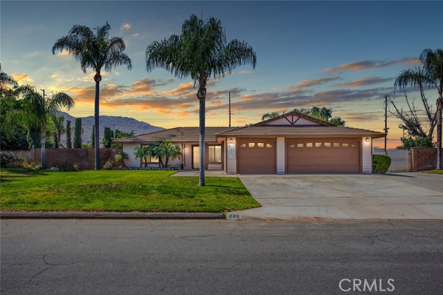 266 Goldfinch Ln, Riverside, CA 92507