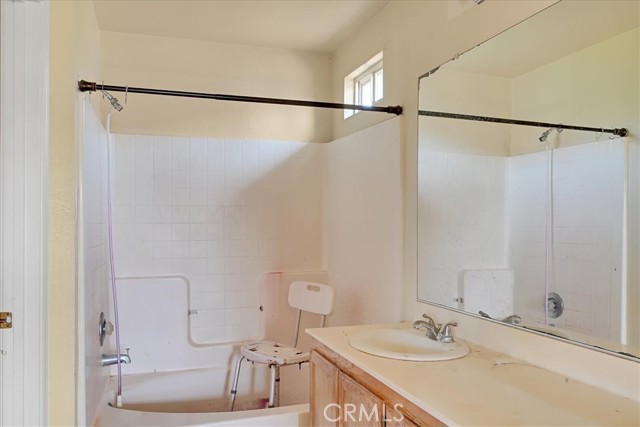 1712 Cattail Drive, Marysville CA: https://media.crmls.org/medias/6352ae34-1372-4c77-8ebc-83d0da751db8.jpg