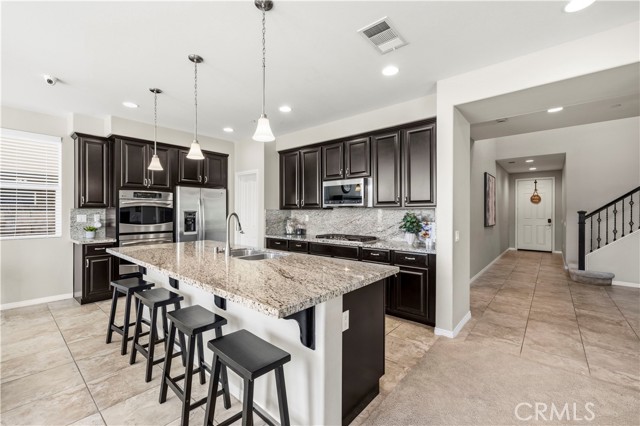 Detail Gallery Image 6 of 46 For 29105 N West Hills, Valencia,  CA 91354 - 4 Beds | 3/1 Baths