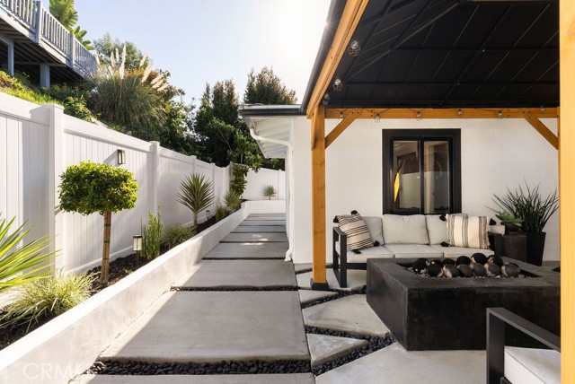 Detail Gallery Image 15 of 51 For 126 Avenida Trieste, San Clemente,  CA 92672 - 4 Beds | 4/1 Baths