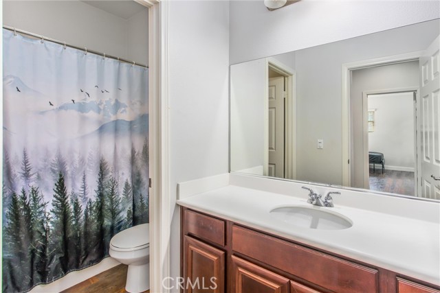 16873 Valley Spring Drive, Riverside CA: https://media.crmls.org/medias/635550de-0b93-4684-89b3-2310aa090374.jpg