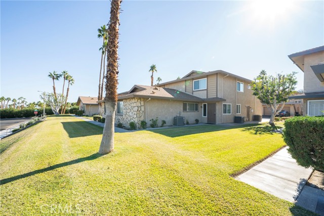 Detail Gallery Image 2 of 22 For 72745 Willow St #3,  Palm Desert,  CA 92260 - 2 Beds | 1 Baths