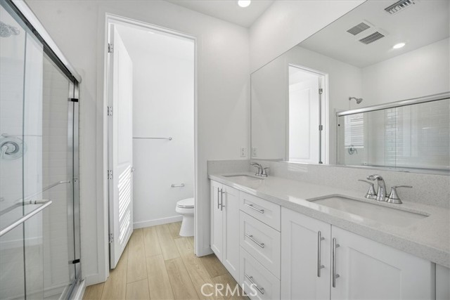 Detail Gallery Image 15 of 37 For 9318 via Azul, Pico Rivera,  CA 90660 - 4 Beds | 3/1 Baths