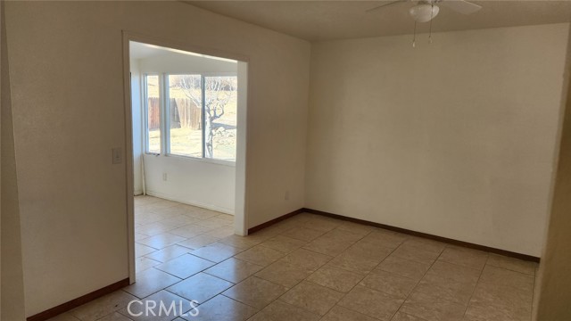 Detail Gallery Image 7 of 34 For 16344 Fir St, Hesperia,  CA 92345 - 3 Beds | 2 Baths