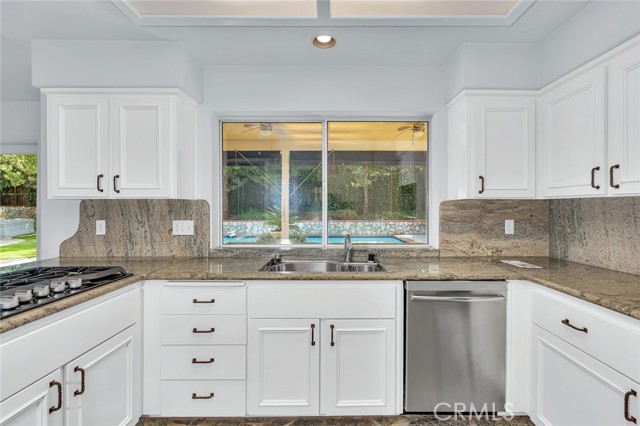 Detail Gallery Image 19 of 44 For 9484 N Woodmont Dr, Fresno,  CA 93720 - 4 Beds | 3 Baths