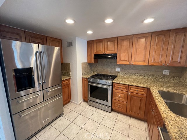 25141 Silent Creek Road, Moreno Valley CA: https://media.crmls.org/medias/63587c5f-ee9c-4f3b-8ecb-e4a71989755c.jpg