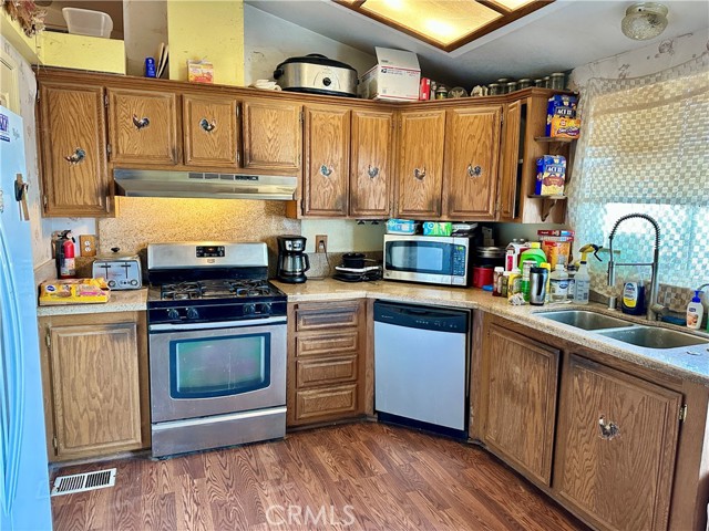 Detail Gallery Image 5 of 33 For 7524 Olivine Rd, Phelan,  CA 92371 - 3 Beds | 2 Baths