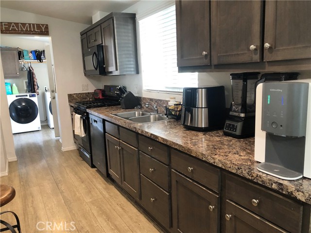 Detail Gallery Image 10 of 58 For 4901 Green River #292,  Corona,  CA 92878 - 4 Beds | 2 Baths